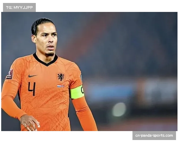 热刺荷兰天才西蒙斯踩踏范戴克染红暴露纪律问题